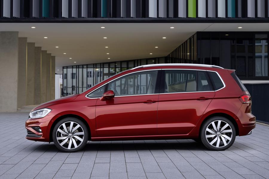  Volkswagen Golf Sportsvan TSI 2017 года  (WW) (фото 7 из 40)